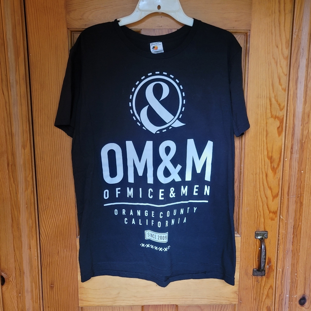 UNISEX OF MICE & MEN T-SHIRT
